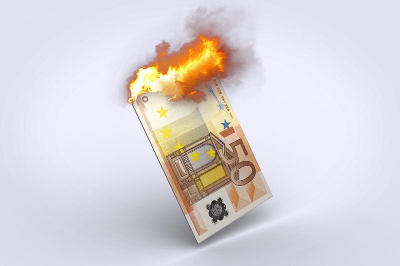 Mistakes to Avoid When Investing: Common Pitfalls and How to Dodge Them Mistakes to Avoid When Investing: Common Pitfalls and How to Dodge Them